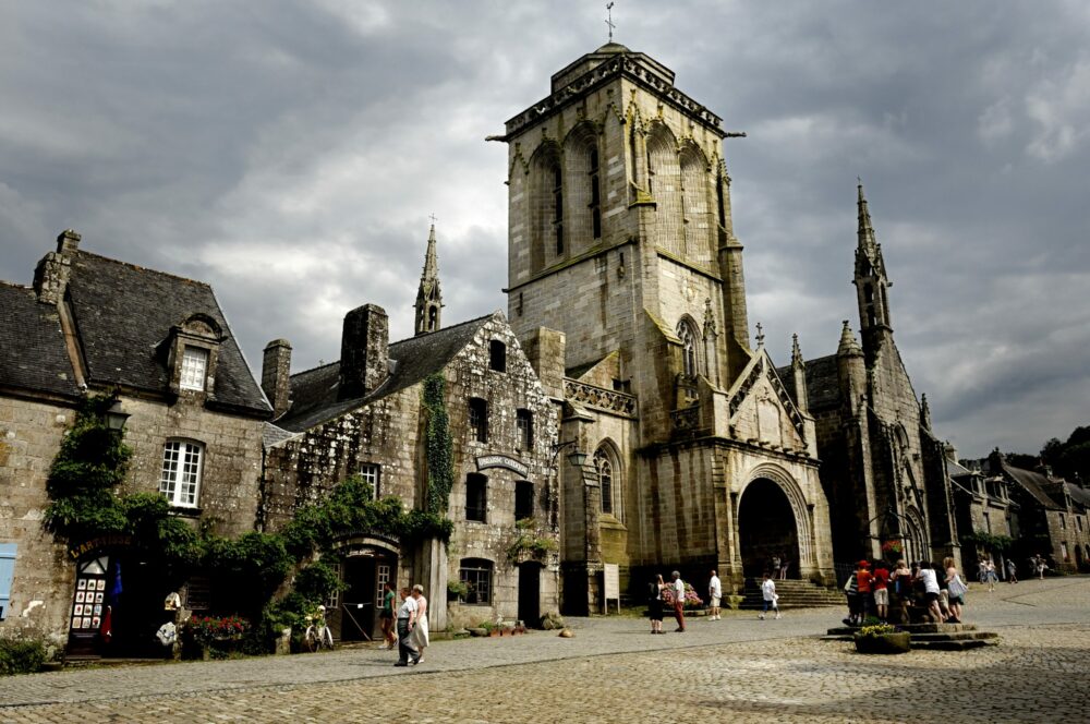 bretagne buissonnière agence de voyage LOCRONAN