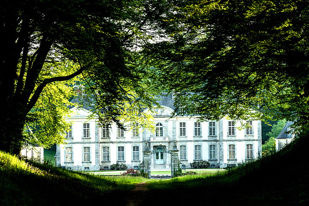 kerguehennec-bretagne-art-contemporain-visite-conférence-1-scaled