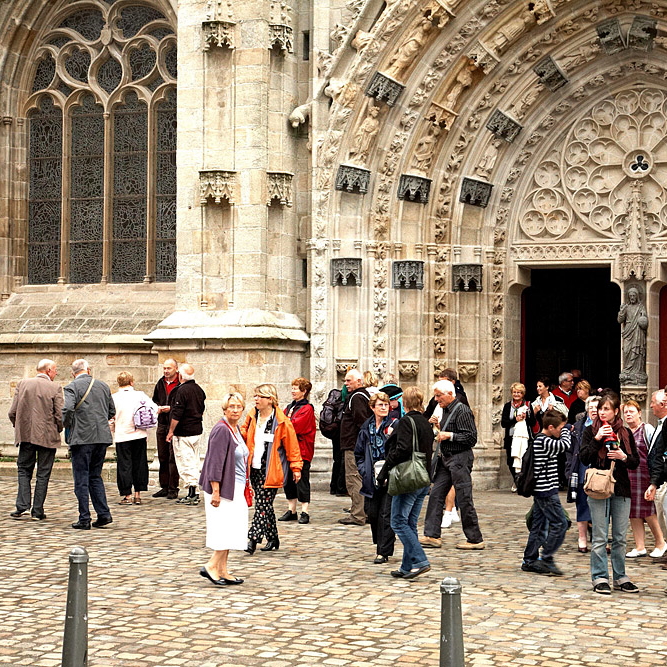 quimper grp tourism Bretagne Buissonnière Voyage : une agence de voyage réceptive créée par des guides locaux pour vos séjours sur mesure en Bretagne.